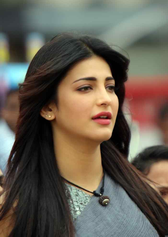 Shruti Hassan Beauty Products Tips Secrets Hair Skin Care