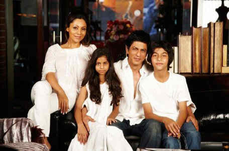 Gauri Khan And Shahrukh Khan Age Difference In Wedding Marriage Time Family