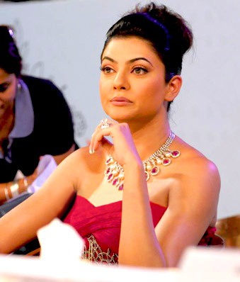 Sushmita Sen Favourite Food Song Things Hairstyle Hair color Beauty Product Actor