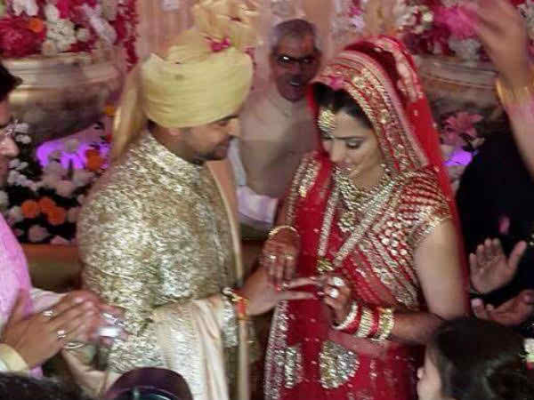 Suresh Raina Wedding Pictures Wife Name Priyanka Chaudhary Marriage Date Album 03