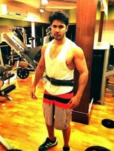 Varun Dhawan Workout Routine Gym Muscle training Weight Gain Tips Bodybuilding Biceps Chest Size Packs 02