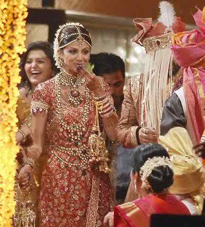 Bigg Boss Host Shilpa Shetty Married Photos Album Pictures With NRI Raj Kundra 01