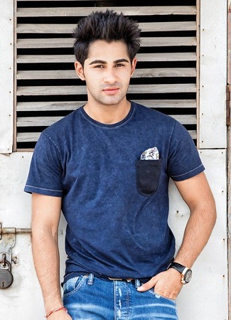 Armaan Jain Height Age Weight Biceps Size Biography Body Measurements 