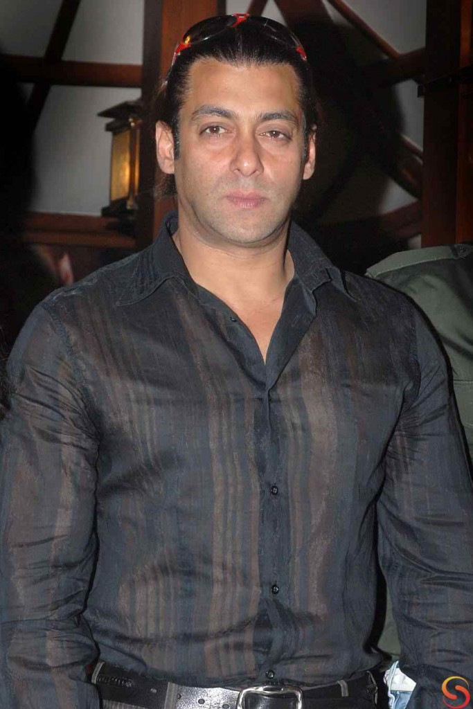Salman Khan Body Measurements Biceps Triceps Waist Chest Height Weight Neck Sizes