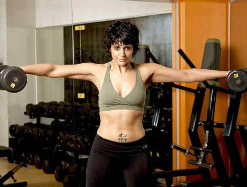 Mandira Bedi Weight Loss Diet Plan Workout Routine Exercise for Fitness 01
