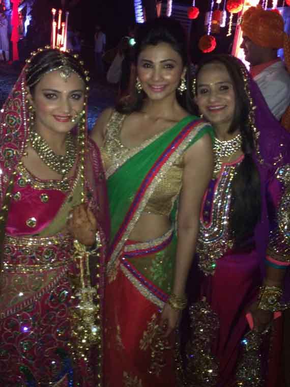 Daisy Shah Wedding Picture Husband Name Both Age Difference Pictures  02