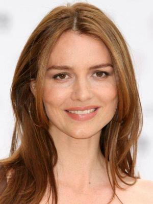 Saffron Burrows 