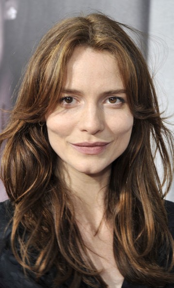 Saffron Burrows 