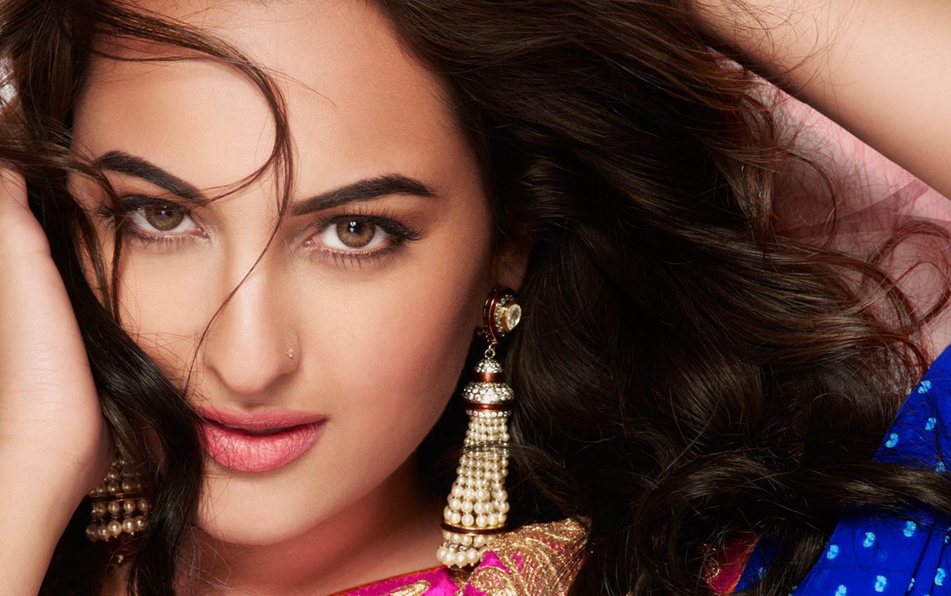 Sonakshi Sinha Beauty Tips Diet Products Skin Care Hairstyle Name Nose Ring