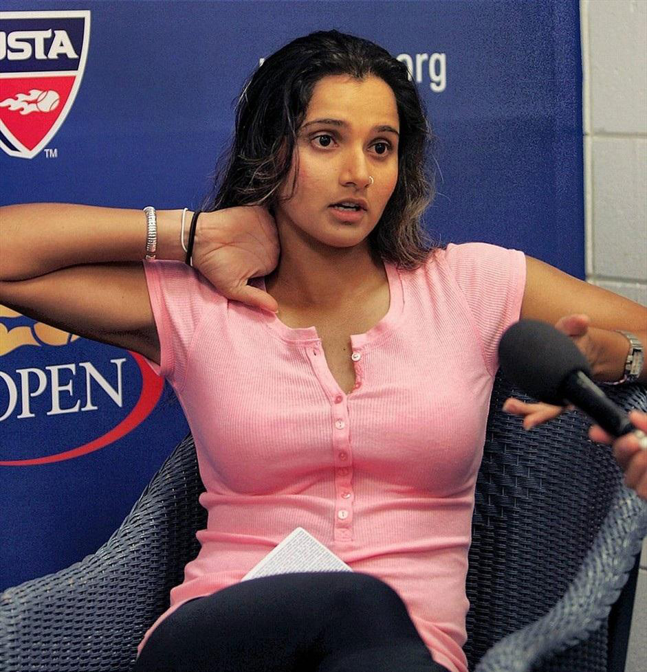 Sania Mirza Favourite Colour Food Sport Player Beauty Products Song Perfume Hobbies