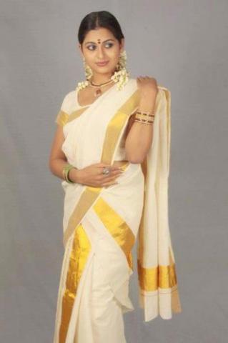 Sruthi Lakshmi Height Weight Age Bra Size Body Measurements 