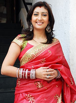 Juhi Parmar Height Body Measurements Weight Age Breast Bra Size