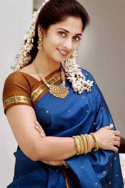 Shalini Kumar Body Measurements Breast Bra Hips Sizes Height Weight Eye color