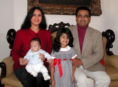 Meenakshi Sheshadri Marriage Husband Name Wedding Pictures Family 