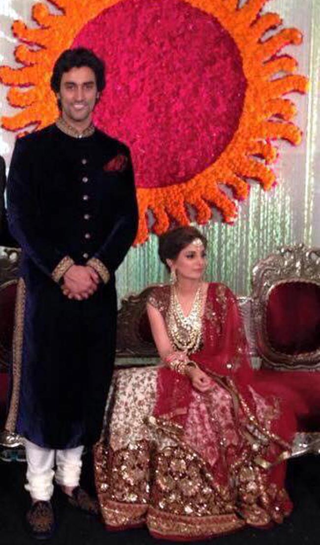 Kunal Kapoor and Naina Bachchan Wedding Pictures Engagement Album Wife Husband Love Story Before Marriage 11