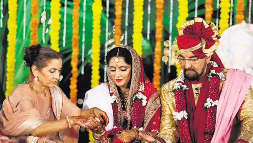 Kabir Bedi And Parveen Dusanj Marriage 2016 Pictures Wife name: Pooja Bedi View on Father Wedding 02